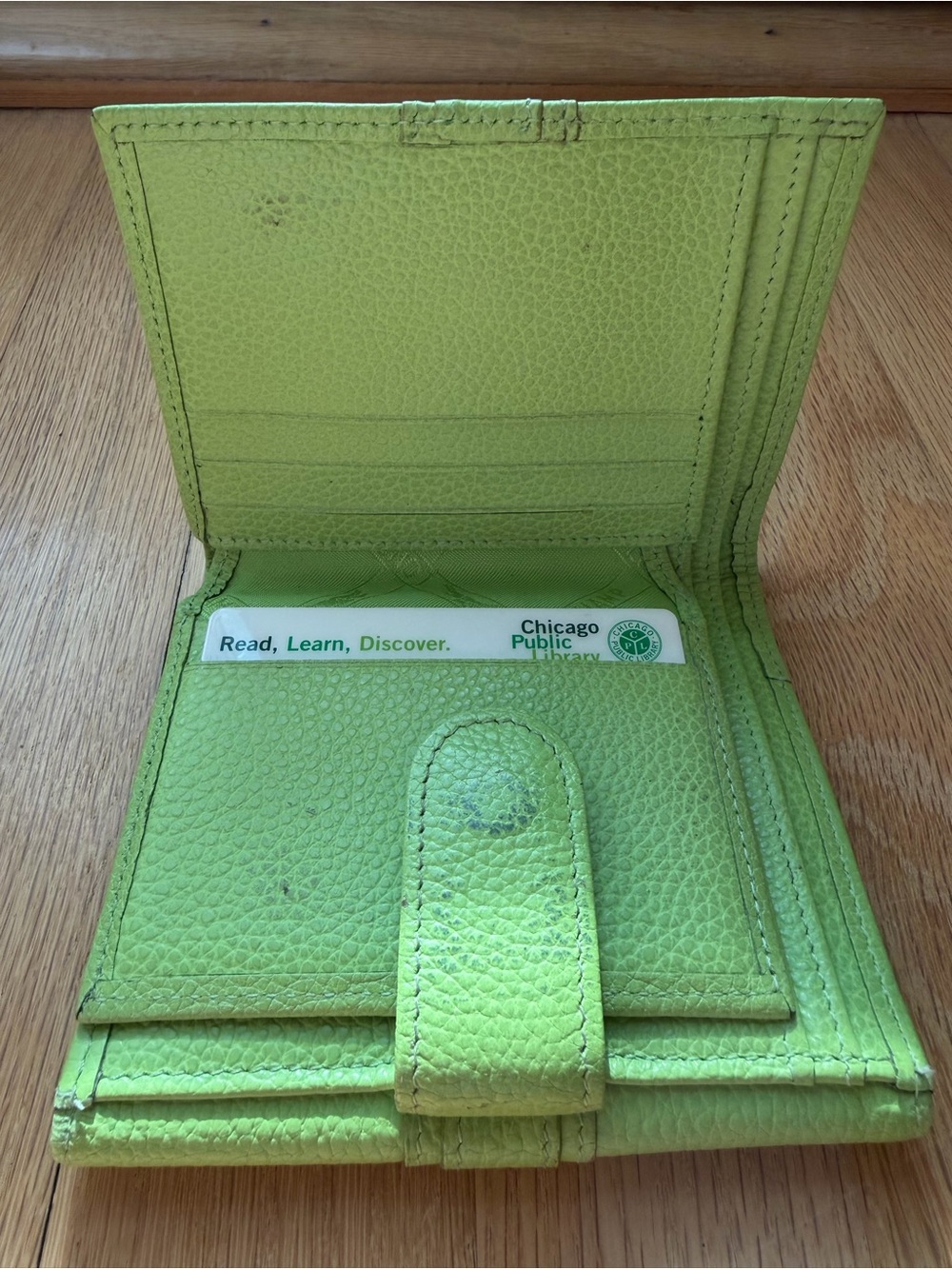 Longchamp - Lime Green Leather Bifold Compact Wallet - Picture 6 of 11